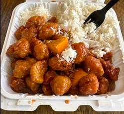 Mister Wok signature dishes General Tso's Chicken
Lo Mein
Crab Rangoon